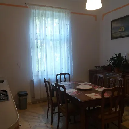 شقة Apartman Kraslice
